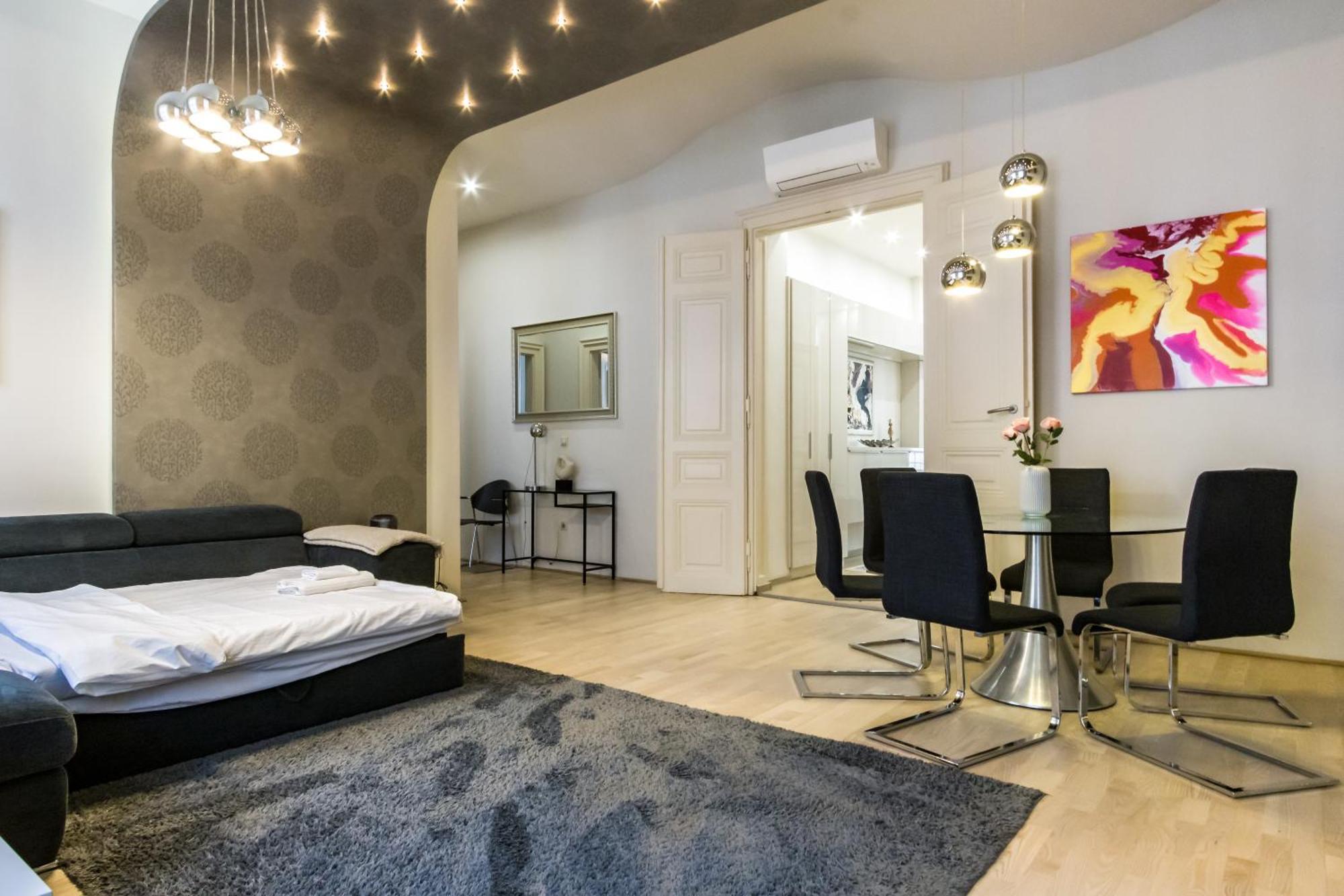 Andrassy Str. Luxury Apartment, Budapest